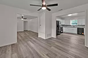 509 E Pine St, West, TX 76691 - Photo 8