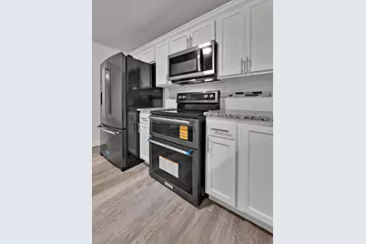 509 E Pine Street, West, TX 76691 - Photo 12