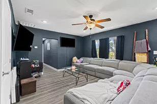 105 S Lavaca St, Whitney, TX 76692 - Photo 10