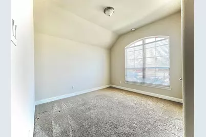 640 Bridgewater Road, Fort Worth, TX 76131 - Photo 4