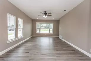 322&410 E Division St, Muenster, TX 76252 - Photo 6