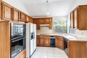 919 Liberty Ct, Dallas, TX 75204 - Photo 14