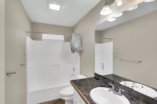 1607 W Westhill Dr, Cleburne, TX 76033 - Photo 22