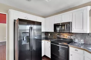 1607 W Westhill Dr, Cleburne, TX 76033 - Photo 16