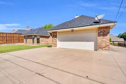 1607 W Westhill Drive, Cleburne, TX 76033 - Photo 36