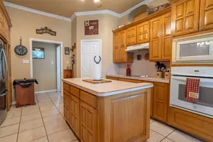 1701 W Lake Shore Dr, Alvarado, TX 76009 - Photo 20