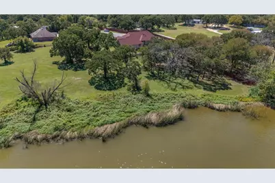 1701 W Lake Shore Drive, Alvarado, TX 76009 - Photo 12