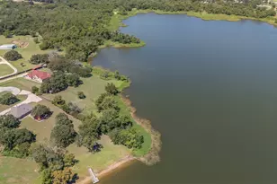 1701 W Lake Shore Dr, Alvarado, TX 76009 - Photo 10