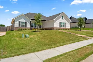 10117 Castleberry Ln, Waco, TX 76712 - Photo 2