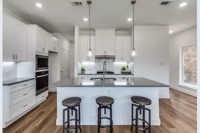 5621 Woodlands Drive, The Colony, TX 75056 - Photo 8