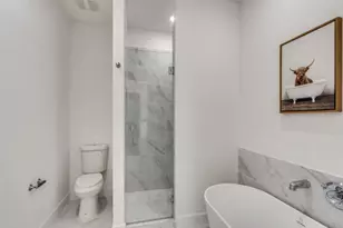 5621 Woodlands Dr, The Colony, TX 75056 - Photo 18