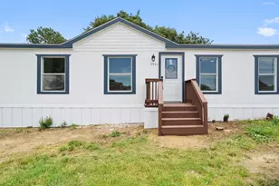 5901 Vinery Ln, Joshua, TX 76058 - Photo 4