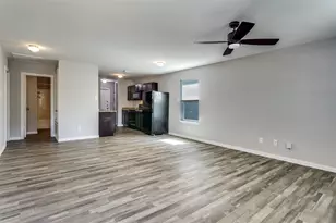 206 Royal St, Cleburne, TX 76031 - Photo 4