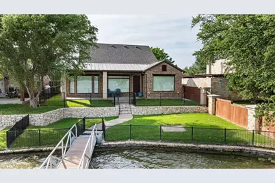 914 Waterpoint Court E, Granbury, TX 76048 - Photo 34