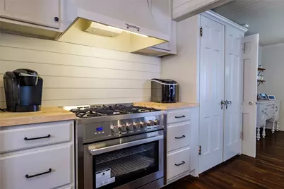 2040 S 9th Street, Waco, TX 76706 - Photo 6