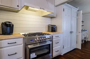 2040 S 9th St, Waco, TX 76706 - Photo 6