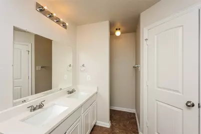 7660 Hollow Forest Drive, Fort Worth, TX 76123 - Photo 16