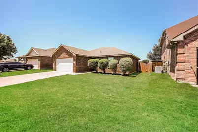 7660 Hollow Forest Drive, Fort Worth, TX 76123 - Photo 2