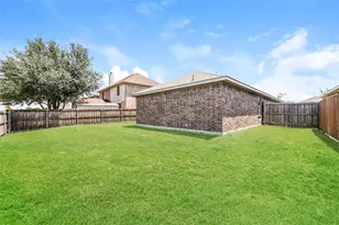 7660 Hollow Forest Dr, Fort Worth, TX 76123 - Photo 24