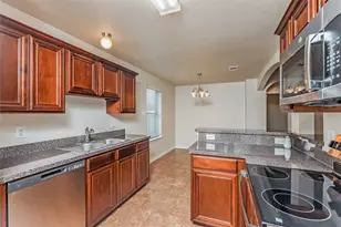 7660 Hollow Forest Dr, Fort Worth, TX 76123 - Photo 14