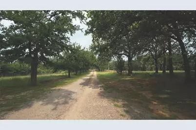 7586 W Line, Collinsville, TX 76233 - Photo 24