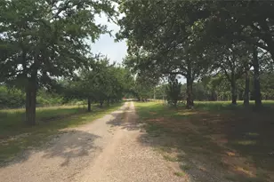 7586 W Line, Collinsville, TX 76233 - Photo 24