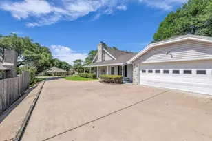 13734 Riverview Dr, Woodway, TX 76712 - Photo 34