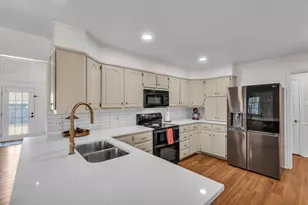 13734 Riverview Dr, Woodway, TX 76712 - Photo 12