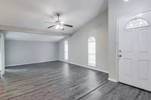 1901 Castille Dr, Carrollton, TX 75007 - Photo 4