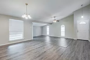 1901 Castille Dr, Carrollton, TX 75007 - Photo 6