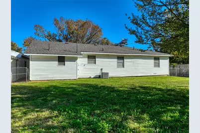 516 S Church Street, Pilot Point, TX 76258 - Photo 32