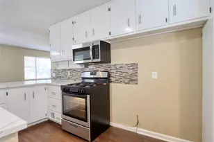 516 S Church St, Pilot Point, TX 76258 - Photo 10