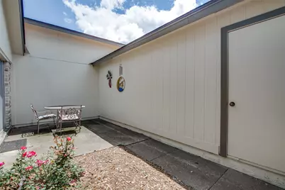 1916 Cobblestone Lane, Garland, TX 75042 - Photo 32