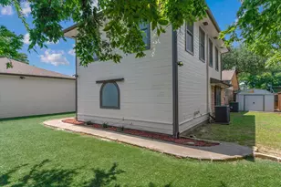 302 Erwin St, Edgewood, TX 75117 - Photo 6