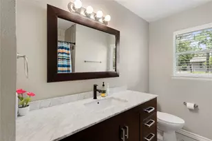 521 Brookview Dr, Hurst, TX 76054 - Photo 8