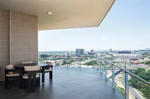 3130 N Harwood St, Dallas, TX 75201 - Photo 30