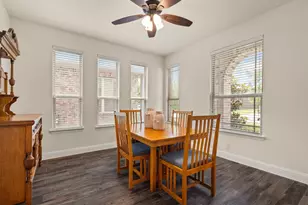 9409 Meadowpark Dr, Denton, TX 76226 - Photo 8