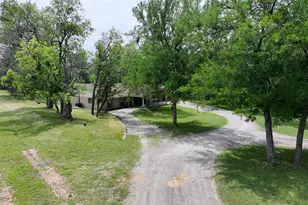 677 Fm 3356, Van Alstyne, TX 75495 - Photo 18