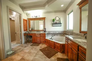 1387 Shadow Lakes Dr, Wills Point, TX 75169 - Photo 14