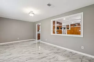 2140 Barbell Ln, Fort Worth, TX 76111 - Photo 6