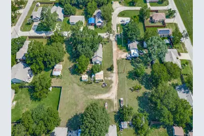 219 E Evans Street, Pilot Point, TX 76258 - Photo 1