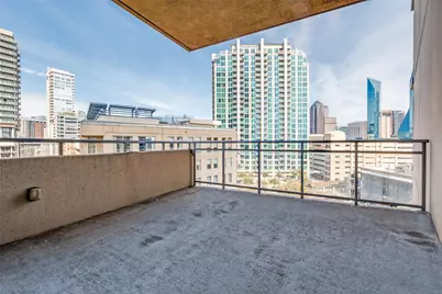 2200 Victory Avenue #701, Dallas, TX 75219 - Photo 24