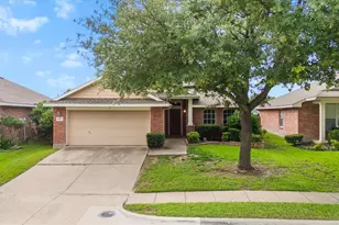 1042 Grimes Dr, Forney, TX 75126 - Photo 2