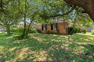 1301 Chapel Creek Rd, Waco, TX 76712 - Photo 4