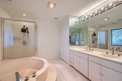 9901 Wood Forest Drive, Dallas, TX 75243 - Photo 20