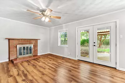 4700 Roxie Street, Haltom City, TX 76117 - Photo 10