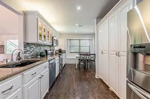 2903 Golden Gate Ct, Carrollton, TX 75007 - Photo 12