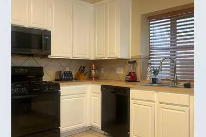5909 Vineyard Lane, McKinney, TX 75070 - Photo 10