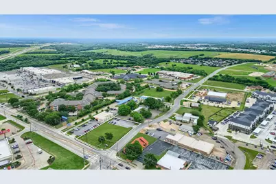 815 E Pecan Grove, Sherman, TX 75090 - Photo 4