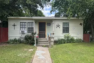 129 E Wanda Dr, Garland, TX 75040 - Photo 1